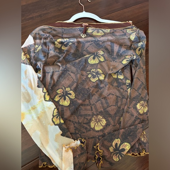 Mesh beachy long sleeve top - Picture 4 of 5